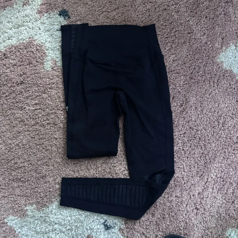 Alo Yoga 7/8 High-Waist Moto Legging Black Size XS Athletic Yoga Workout Gym